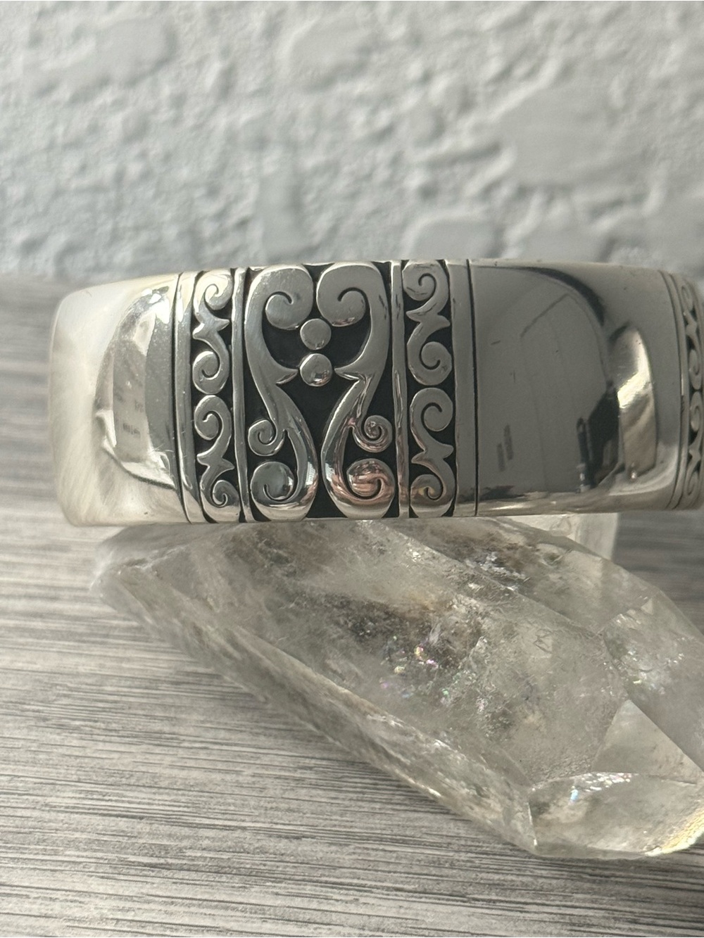 Retired Brighton Diva Heart Bangle - Picture 3 of 7